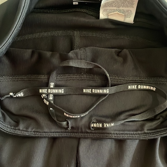 Nike Running Dri-Fit Black Capri Leggings Size Small - Picture 14 of 16